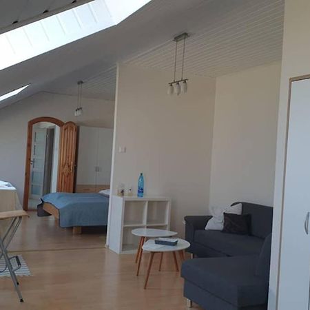 Utulny Apartman Kmetova Košice Exteriör bild